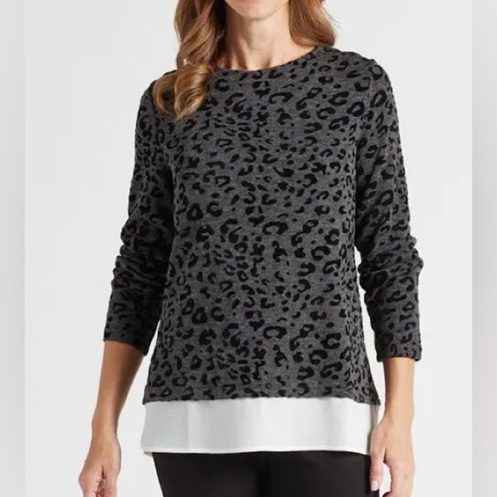C.D. Daniel’s  Women's Gray Leopard Print Top